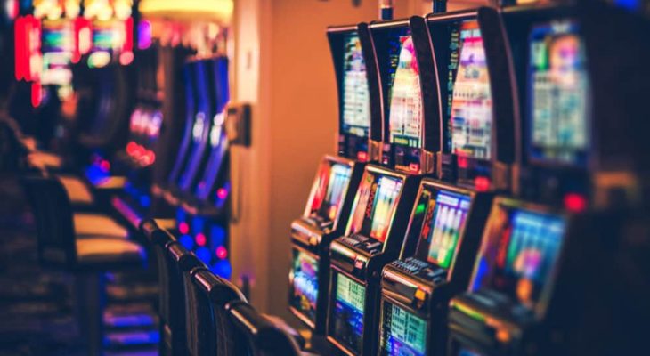 How does volatility work in video slot machines